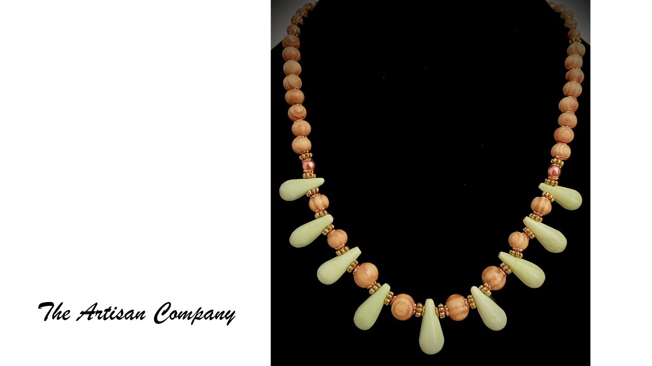 Spring Green Magnesite Stone & Pinewood Necklace